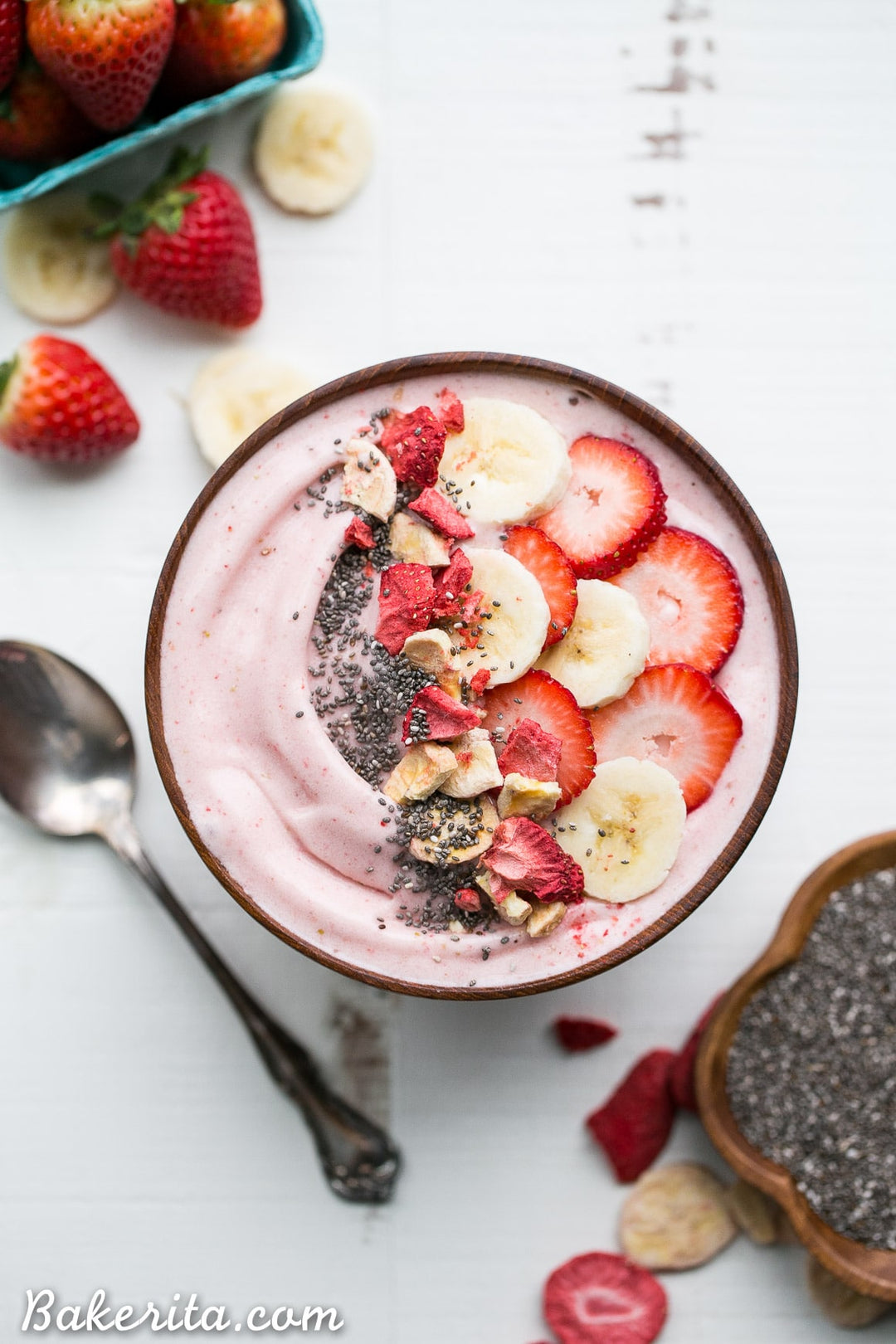 Rose Strawberry Banana Smoothie Bowl 🌹🌿